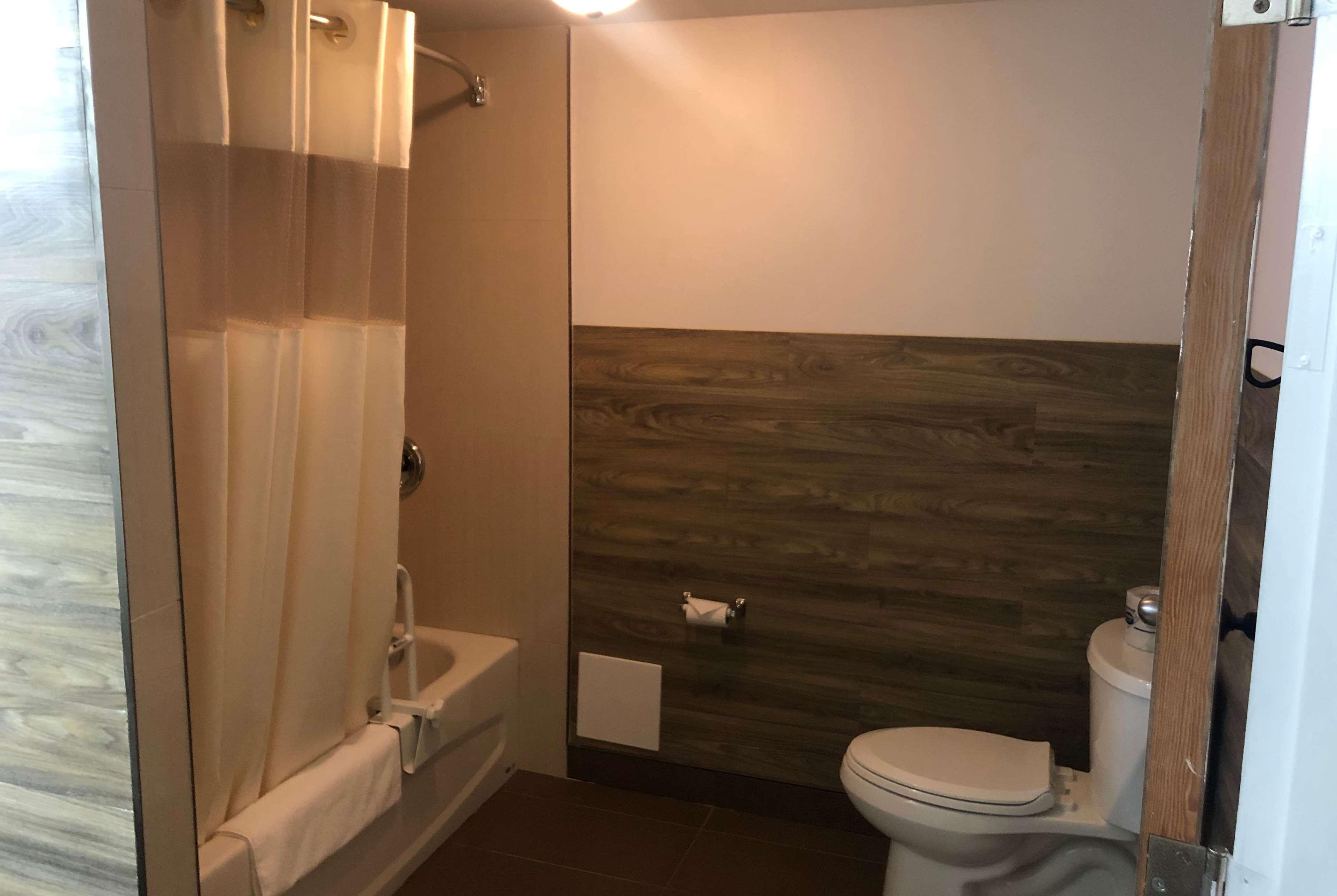 Travelodge By Wyndham Hotel 3*